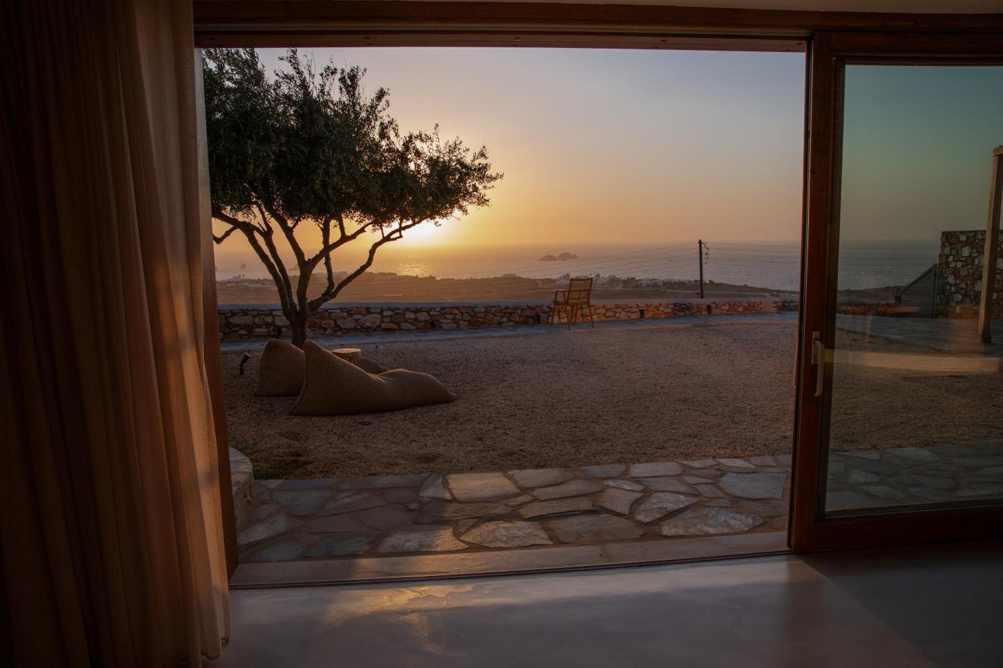 Отель Mythic Paros , Adults Only Айя-Ирини-Парос Экстерьер фото